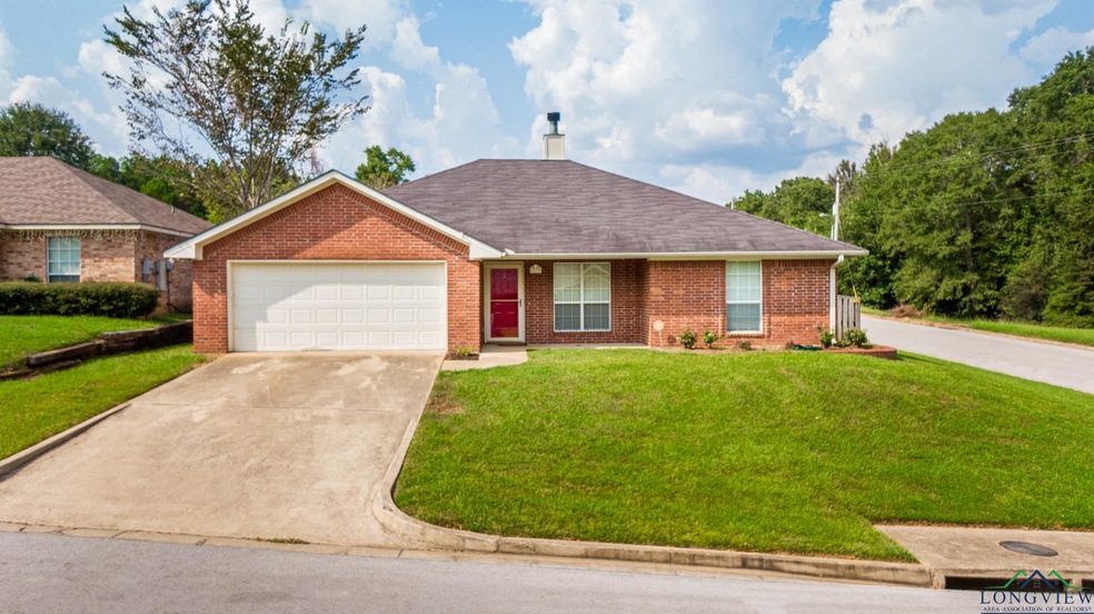 1717 Emily Ln, Kilgore, TX 75662 - photo 1