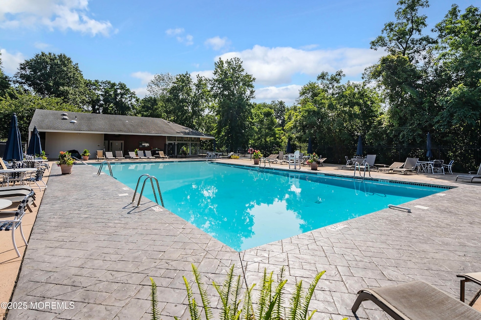 8 Ann Ct, Tinton Falls, NJ 07724 - photo 1