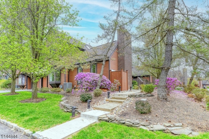 5 Valley View Dr, Basking Ridge, NJ 07920 - photo 1