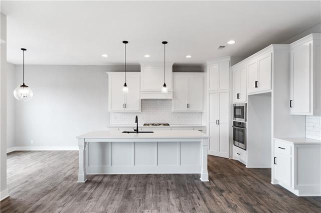 23504 W 90th St, Lenexa, KS 66227 - photo 1