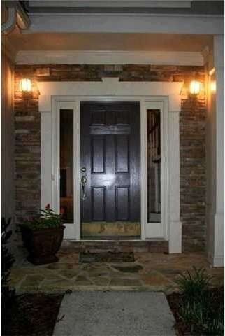 Huge home with 3 sides hardcoat stucco in beautifu