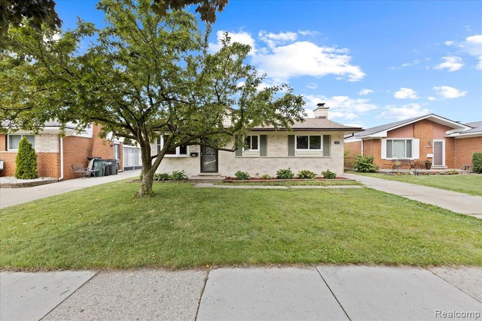 Sold $300,000 • Co-Listing Agent