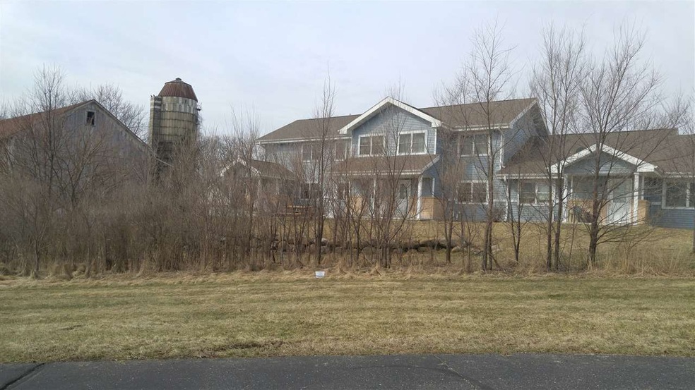 812 Oregon Parks Ave, Oregon, WI 53575 - photo 1