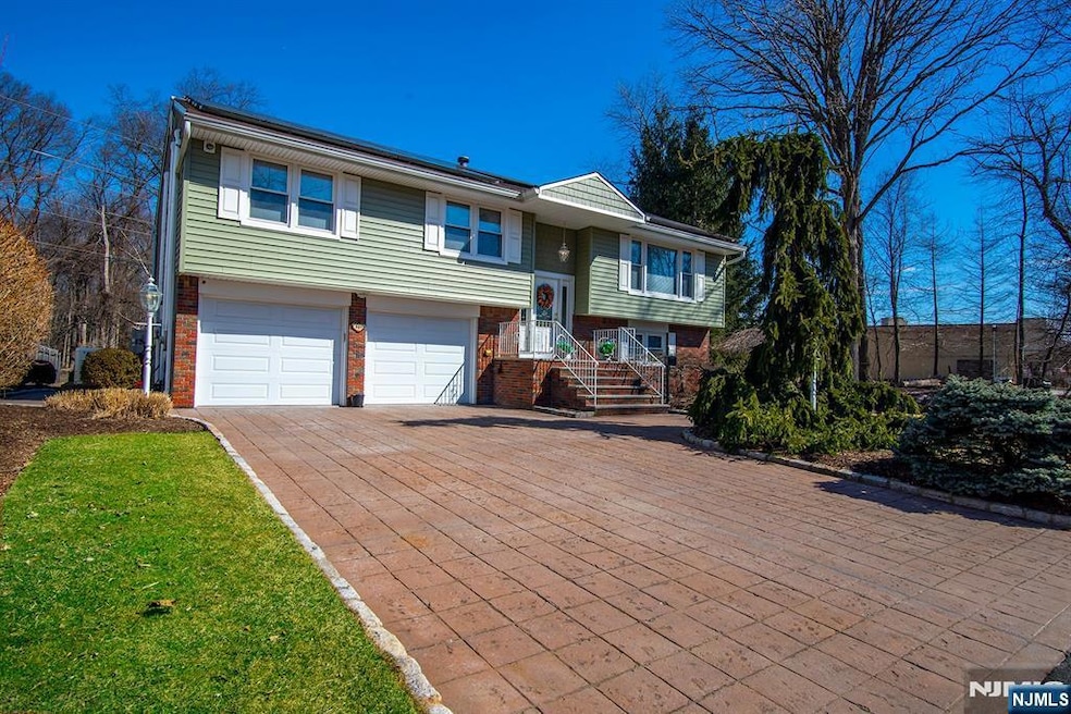 303 Loren Ct, Northvale, NJ 07647 - photo 1