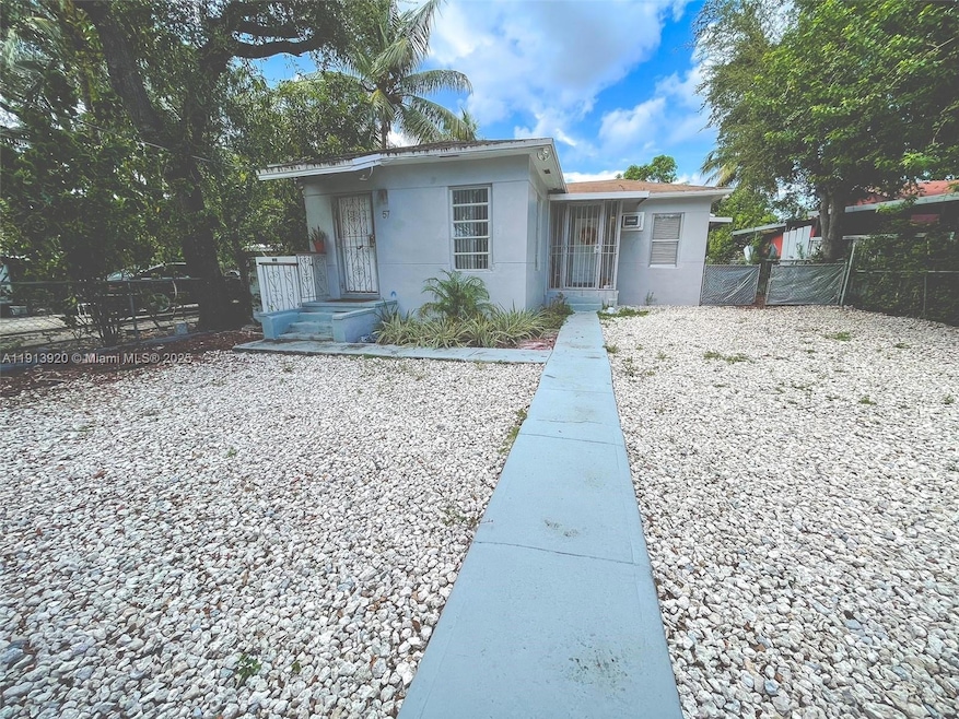 For Rent $1,600/month