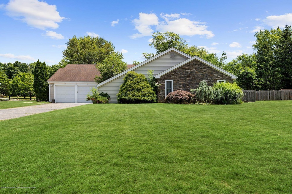 041_42_MEDFORD_BLVD_300620_554138