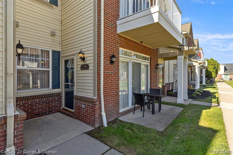 Patio / terrace with a yard
