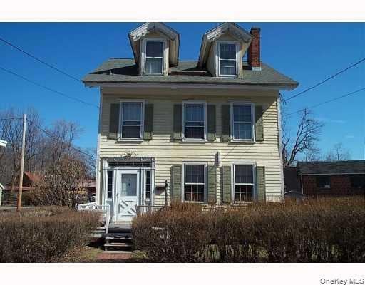 6 Willow Ave unit 3rd fl, Cornwall, NY 12518 - photo 1