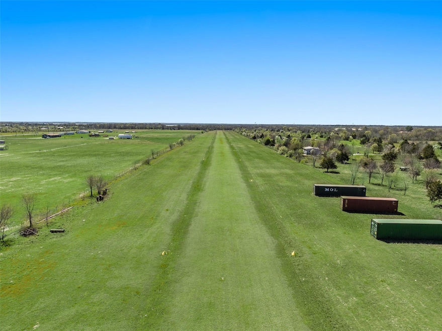 2,700' grass airstrip