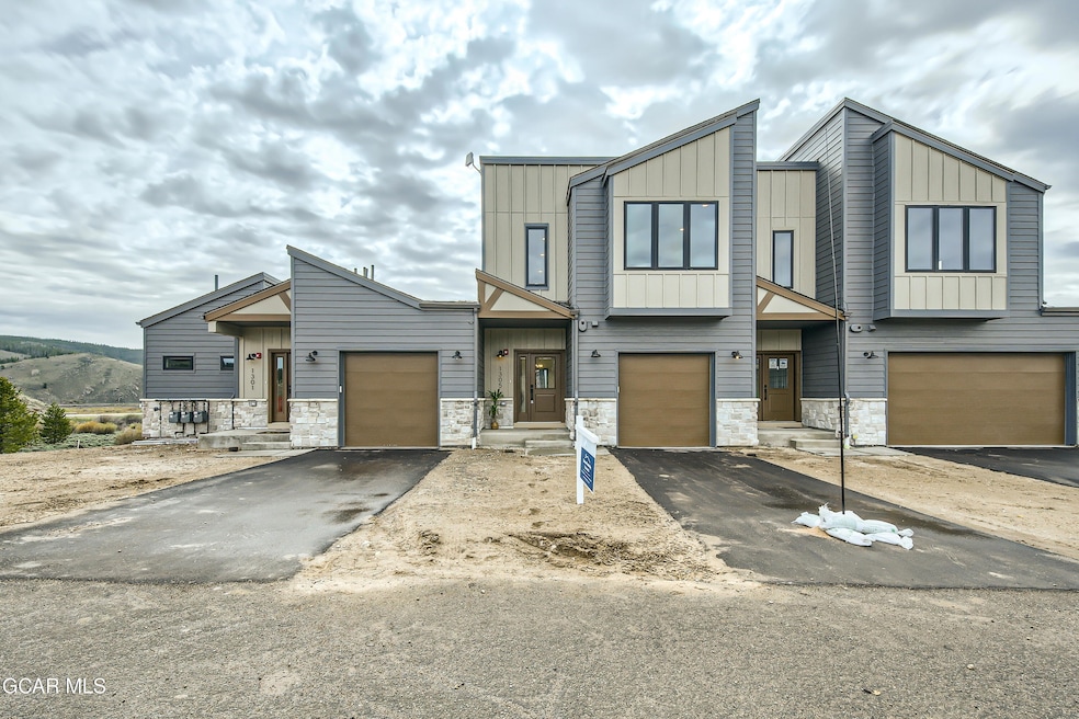 1305 James Dr