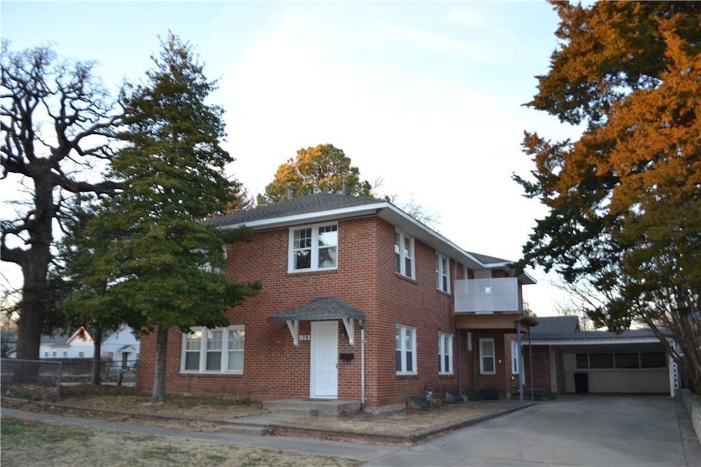 128 W Ridgewood St, Shawnee, OK 74801 - photo 1