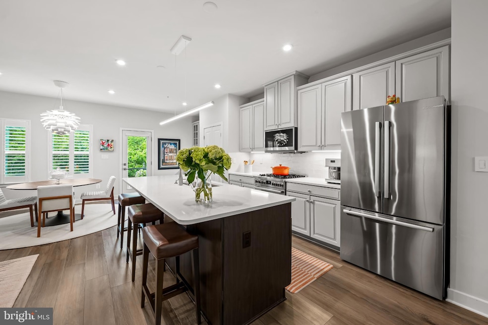 Under Contract $699,000