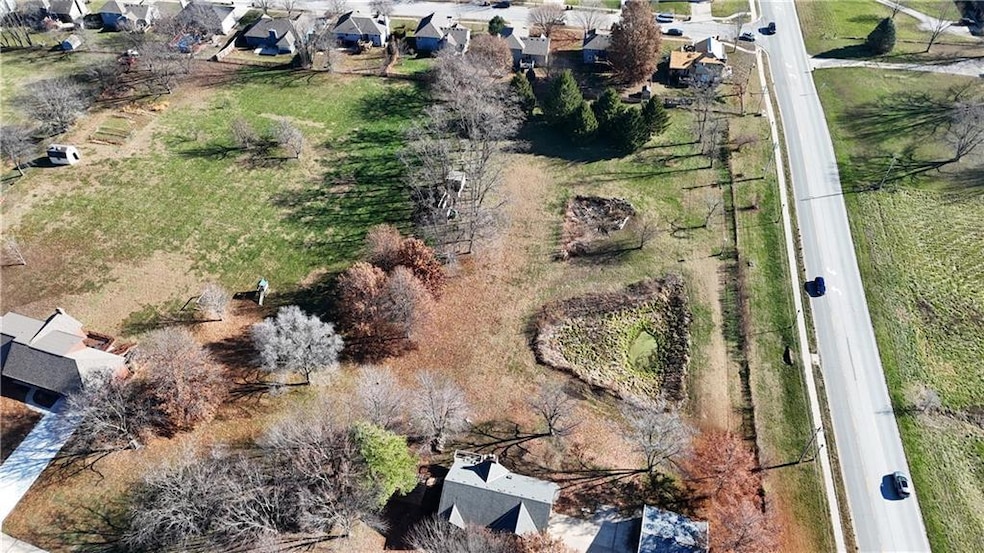 1811 Paddock Dr, Kearney, MO 64060 - photo 1