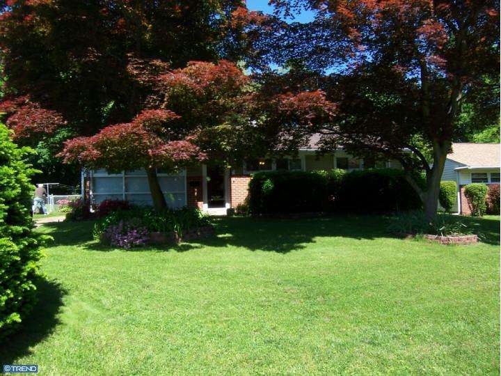 3653 Naamans Dr, Claymont, DE 19703 - photo 1