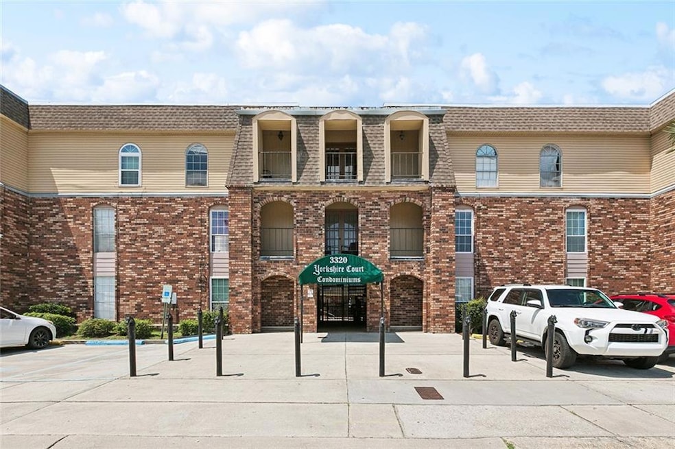 Yorkshire Court Condominums unit 226, Metairie, LA 70002 - photo 1
