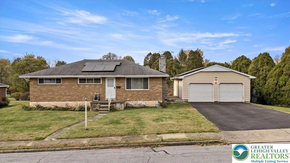 Pending $275,000 • Co-Listing Agent