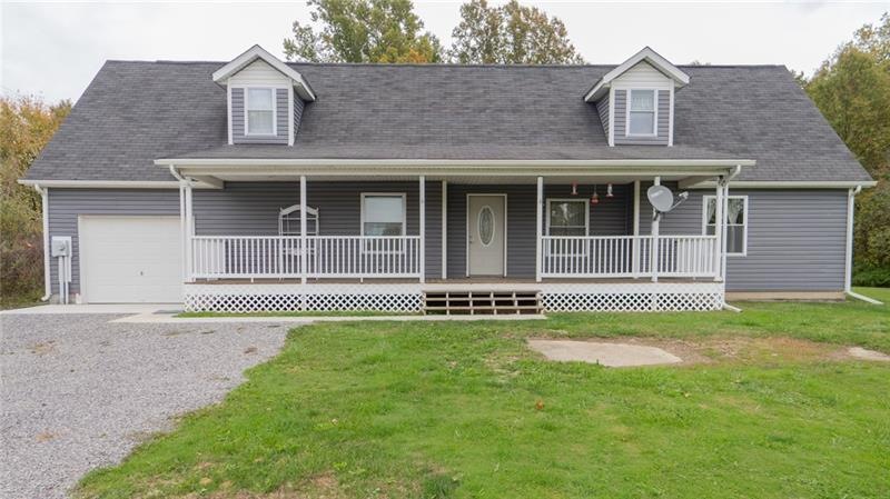 Welcome home!  Maintenance free vinyl siding and n