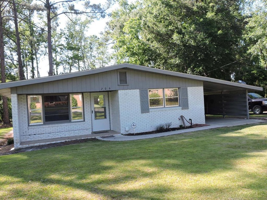 206 Magnolia Dr, Adel, GA 31620 - photo 1