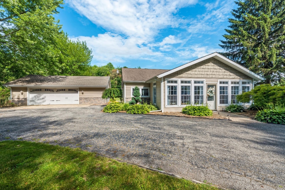 7869 N 600 E, Rolling Prairie, IN 46371 - photo 1