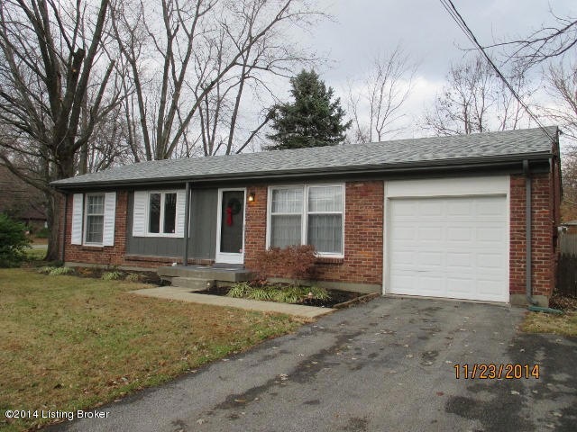 9301 Hudson Ln, Louisville, KY 40291 - photo 1