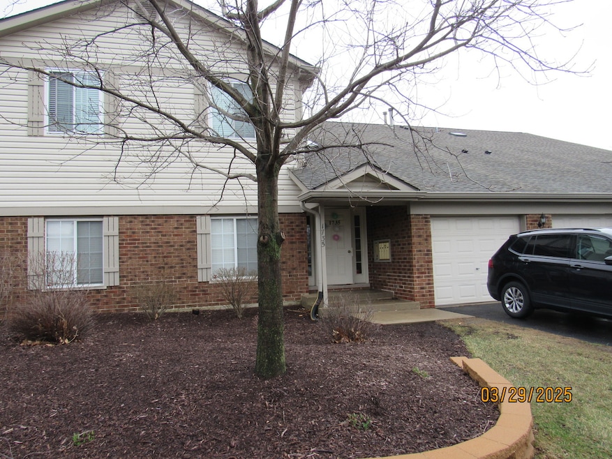 1735 Chesapeake Ln unit 7, Schaumburg, IL 60193 - photo 1