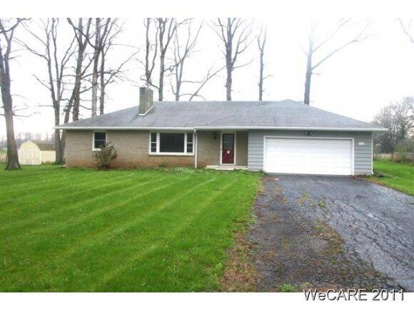 1302 Fairgreen Ave, Lima, OH 45805 - photo 1