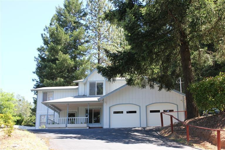 1192 E Evans Creek Rd, Rogue River, OR 97537 - photo 1