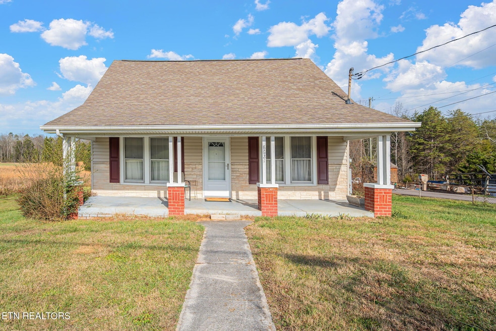 8621 N Ruggles Ferry Pike, Strawberry Plains, TN 37871 - photo 1