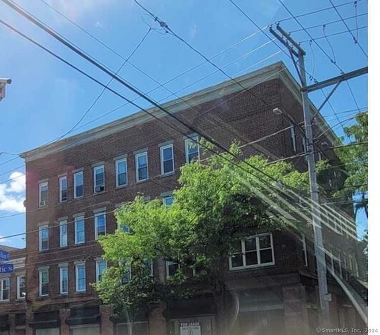 1057 E Main St unit 8, Bridgeport, CT 06608 - photo 1