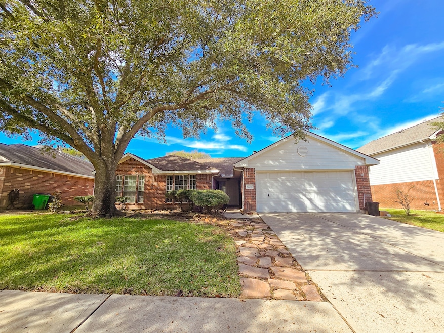 12230 Cypress Shores Dr, Tomball, TX 77375 - photo 1