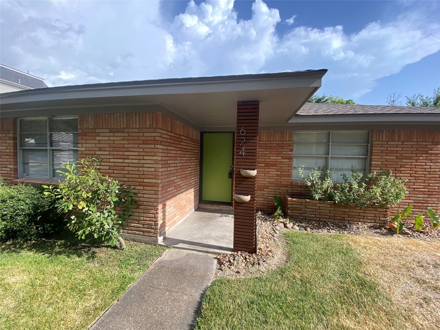 624 E 9th St, Houston, TX 77007 - photo 1