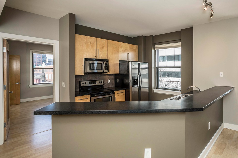 400 Walnut St_07