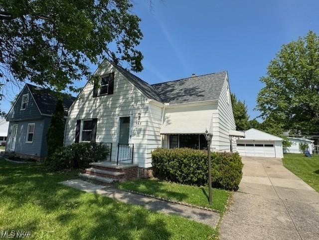 Fantastic 3 Bedroom Cape Cod !