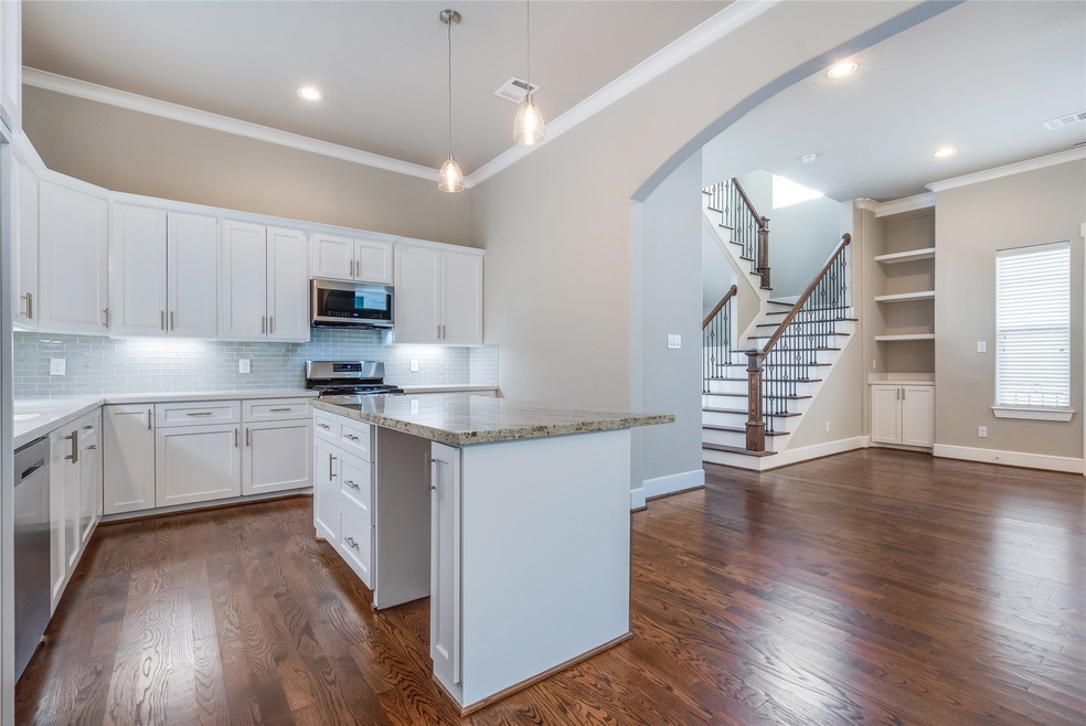 876 Wakefield Dr unit A, Houston, TX 77018 - photo 1