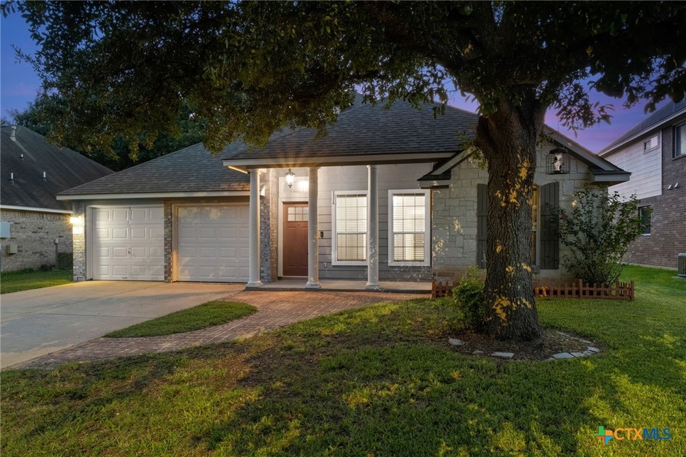 857 Fair Ln, New Braunfels, TX 78130 - photo 1