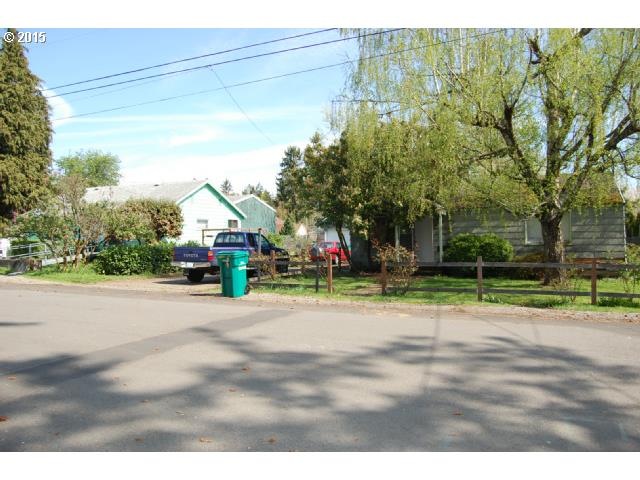 26 SE 146th Ave, Portland, OR 97233 - photo 1