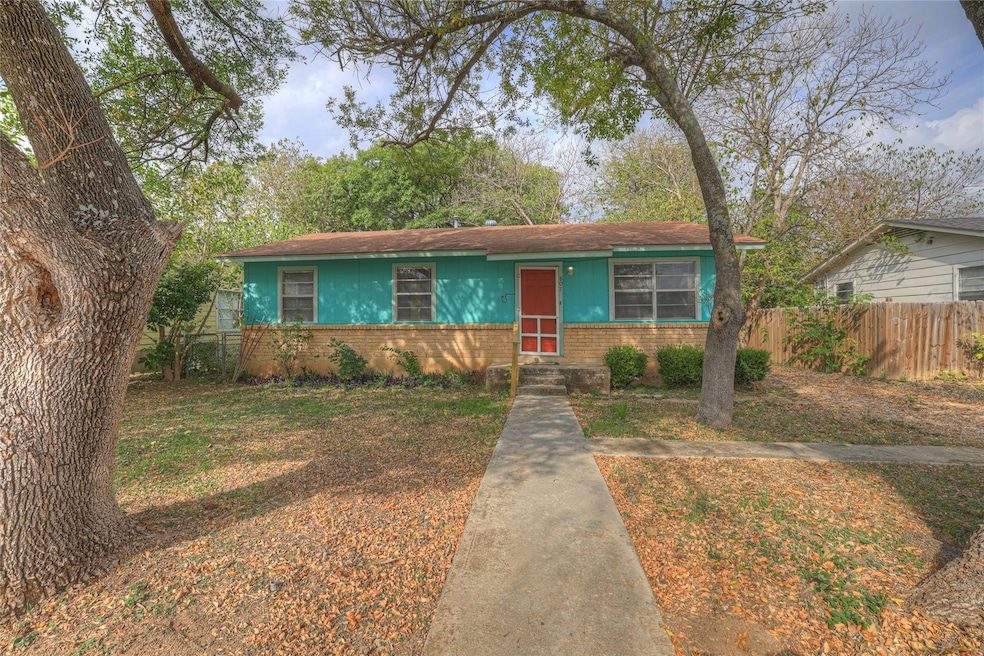 807 Sturgeon St, San Marcos, TX 78666 - photo 1