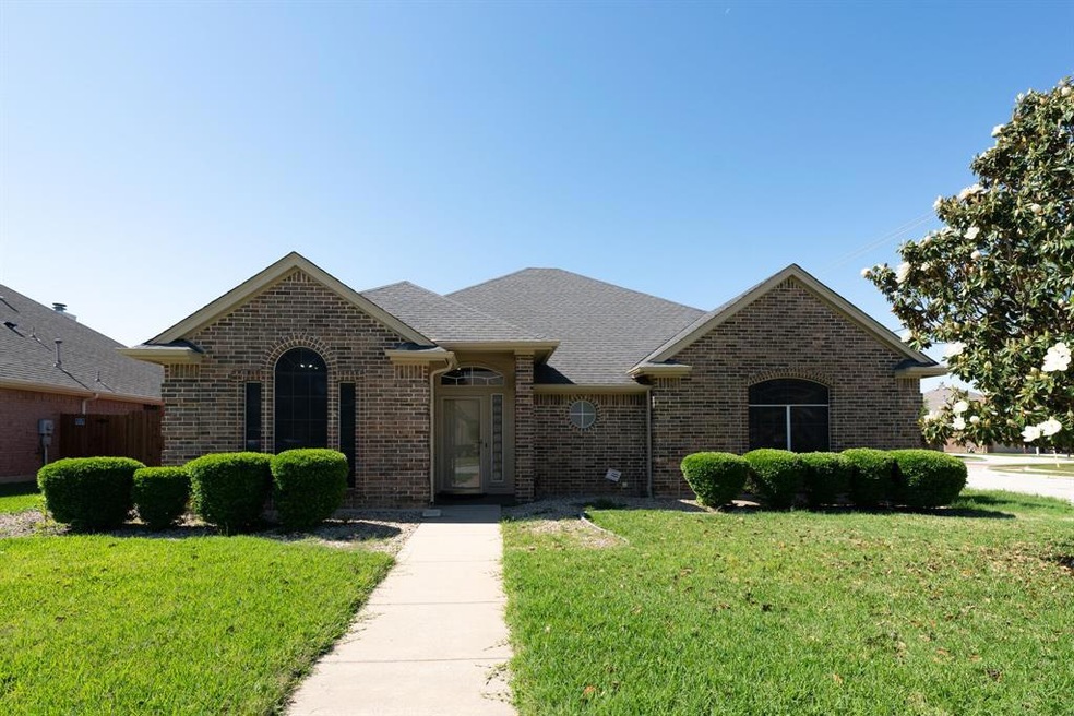 2600 Ellison Ct, Bedford, TX 76021 - photo 1