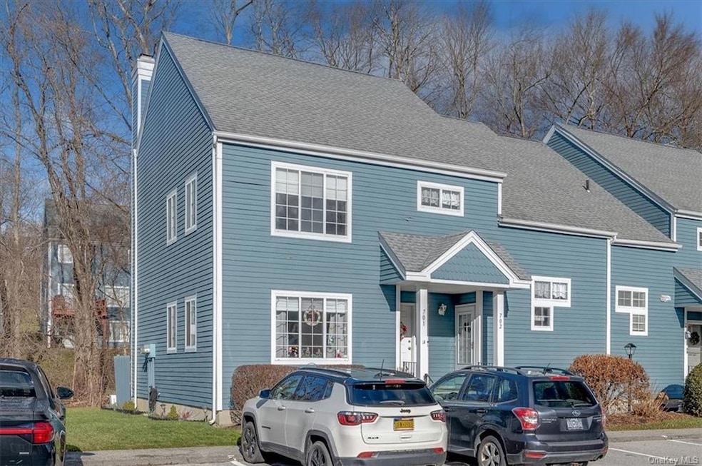 702 Bentley Ct, Brewster, NY 10509 - photo 1