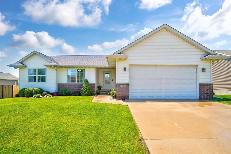 3614 Eagle Rd SW, Cedar Rapids, IA 52404 - photo 1