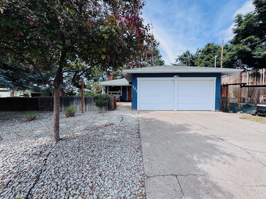 For Sale $399,000 • Co-Listing Agent