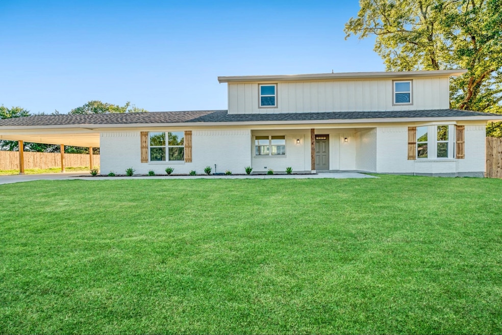 For Sale $439,000 • Co-Listing Agent
