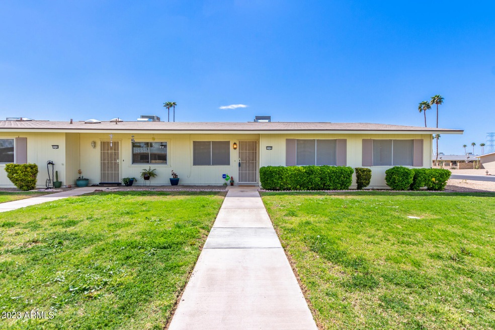 11135 W Emerald Dr, Sun City, AZ 85351 - photo 1