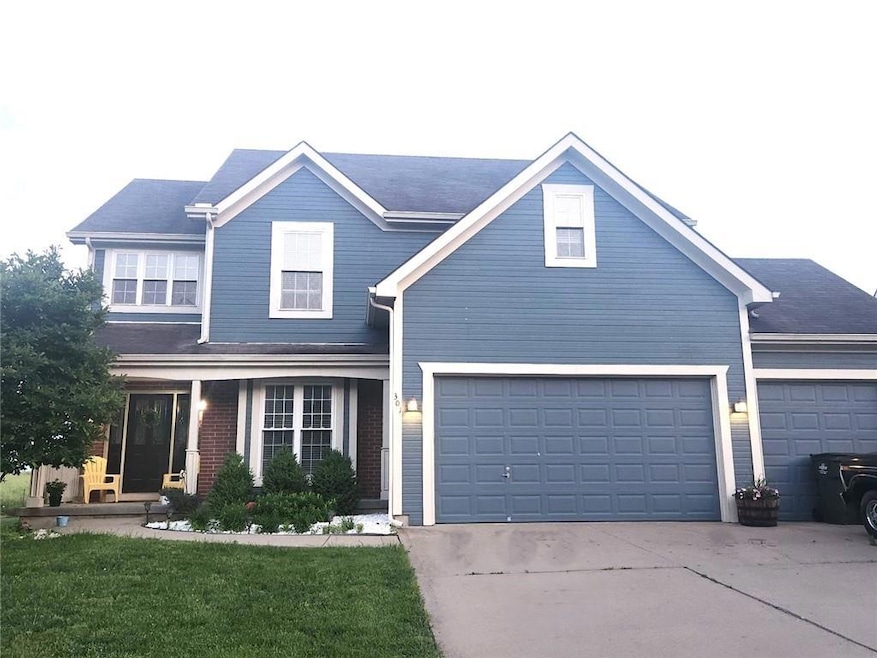 301 Wyndham Dr, Lansing, KS 66043 - photo 1