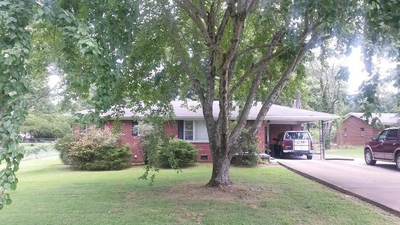 102 Patterson St, Paris, TN 38242 - photo 1
