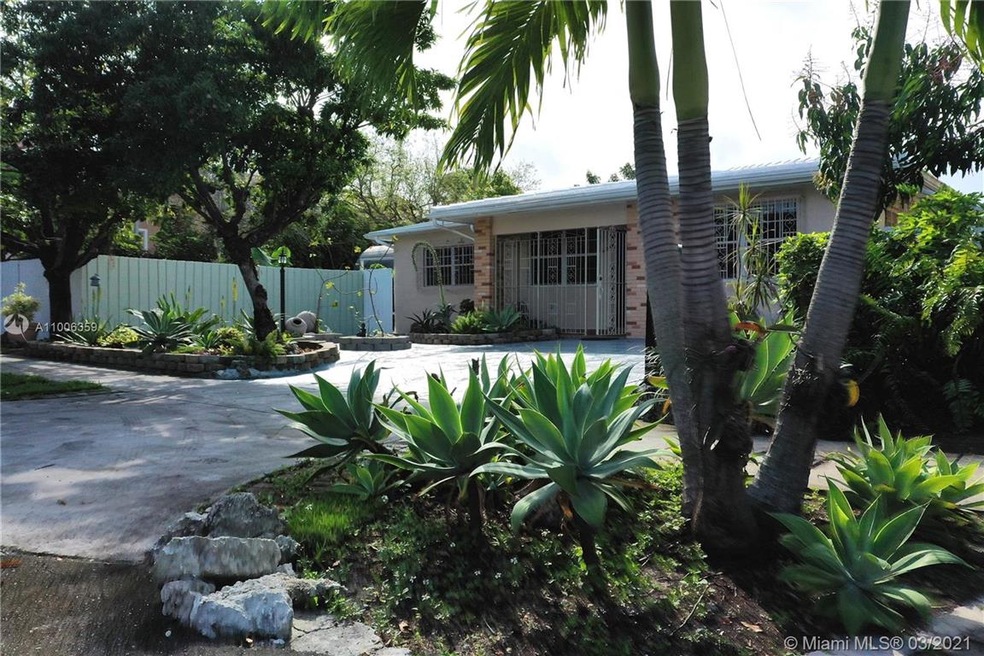 6854 SW 42nd St, Miami, FL 33155 - photo 1