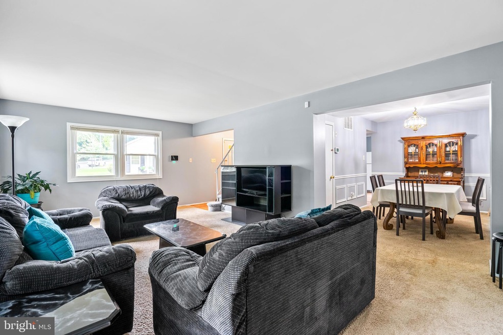 12115 Pheasant Run Dr, Laurel, MD 20708 - photo 1