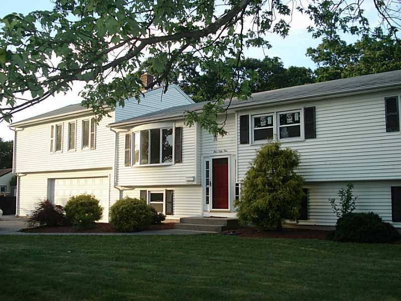 155 Sandy Ln, Warwick, RI 02889 - photo 1