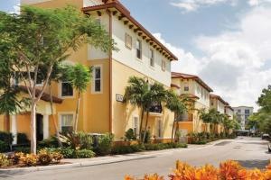 Peninsula on the Intracoastal-Boynton-beach unit T.H. 4, Boynton Beach, FL 33435 - photo 1