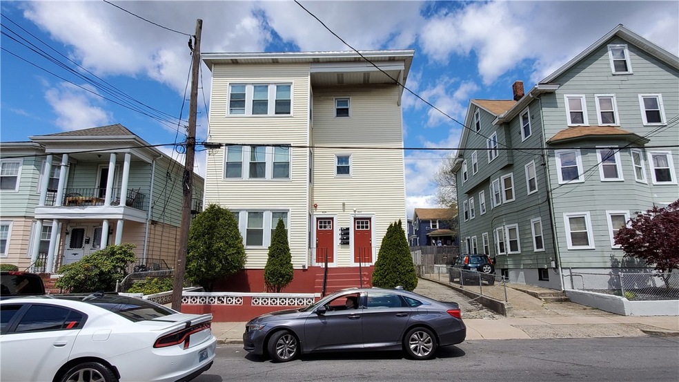 827 Main St unit 1R, Pawtucket, RI 02860 - photo 1